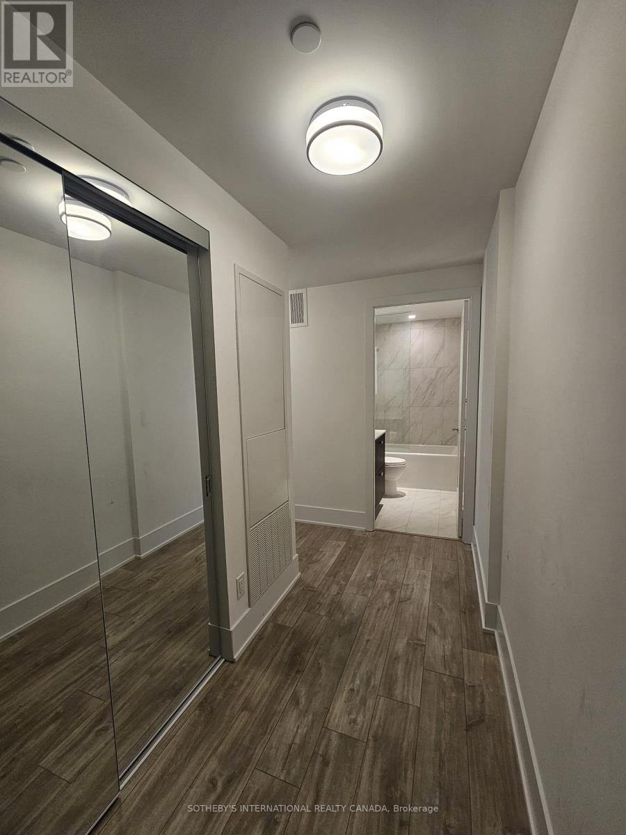 1013 - 470 Front Street W, Toronto, Ontario  M5V 0V6 - Photo 8 - C12121800