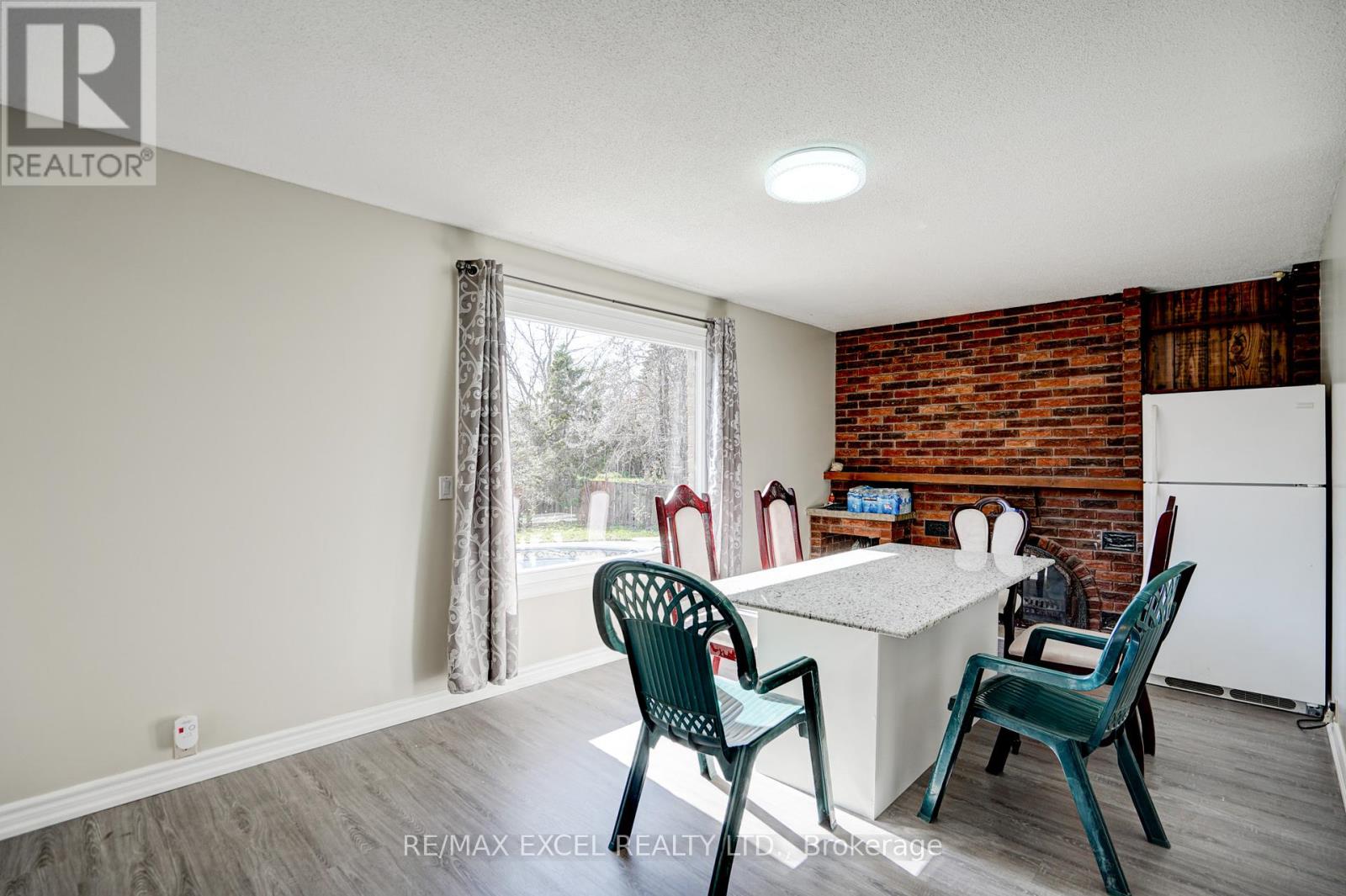 Upper - 287 Port Royal Trail, Toronto, Ontario  M1V 2K5 - Photo 22 - E12121811