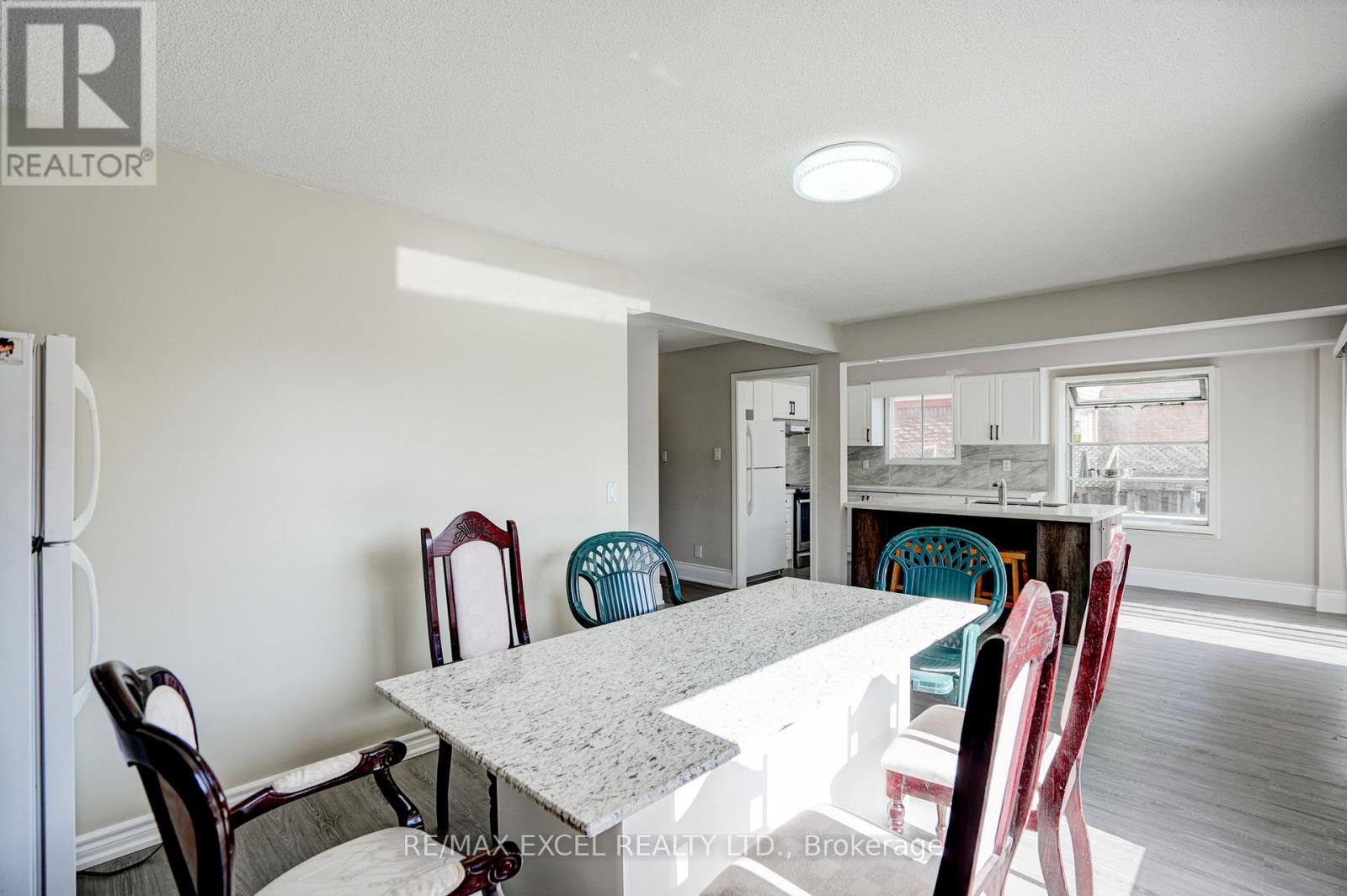 Upper - 287 Port Royal Trail, Toronto, Ontario  M1V 2K5 - Photo 24 - E12121811