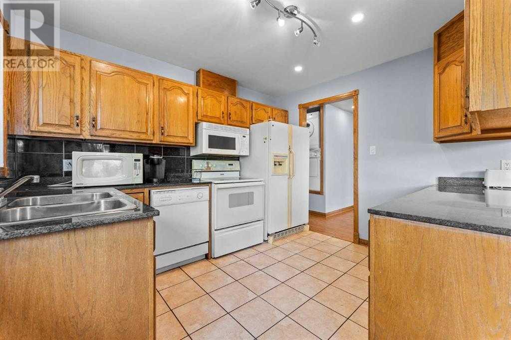 Property at 5420 Valentine Crescent SE image 3