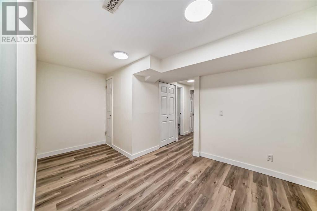 Property at 257 Pensville Close SE image 3