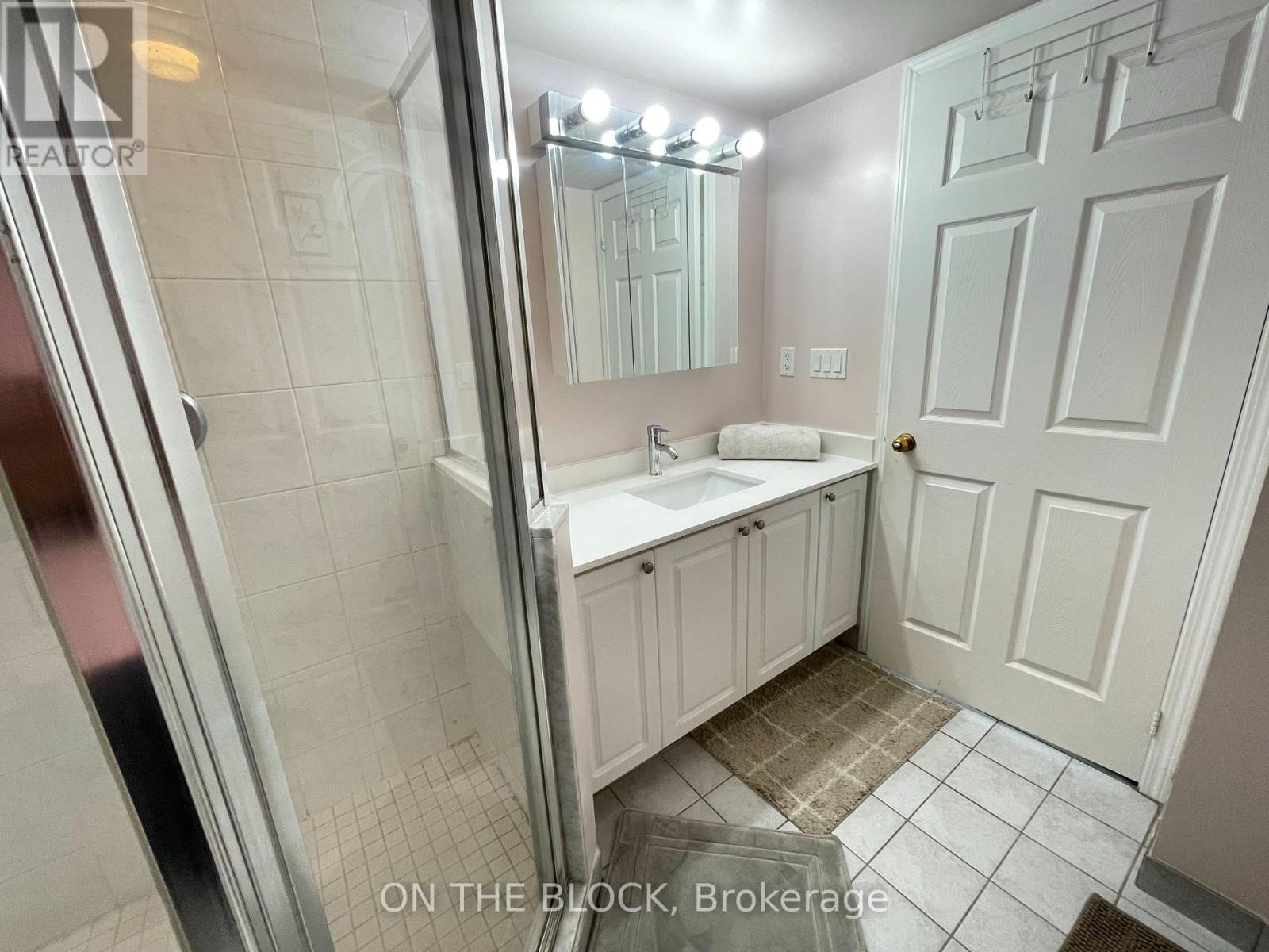 706 - 23 Oneida Crescent, Richmond Hill (Langstaff), Ontario  L4B 0A2 - Photo 15 - N12121823