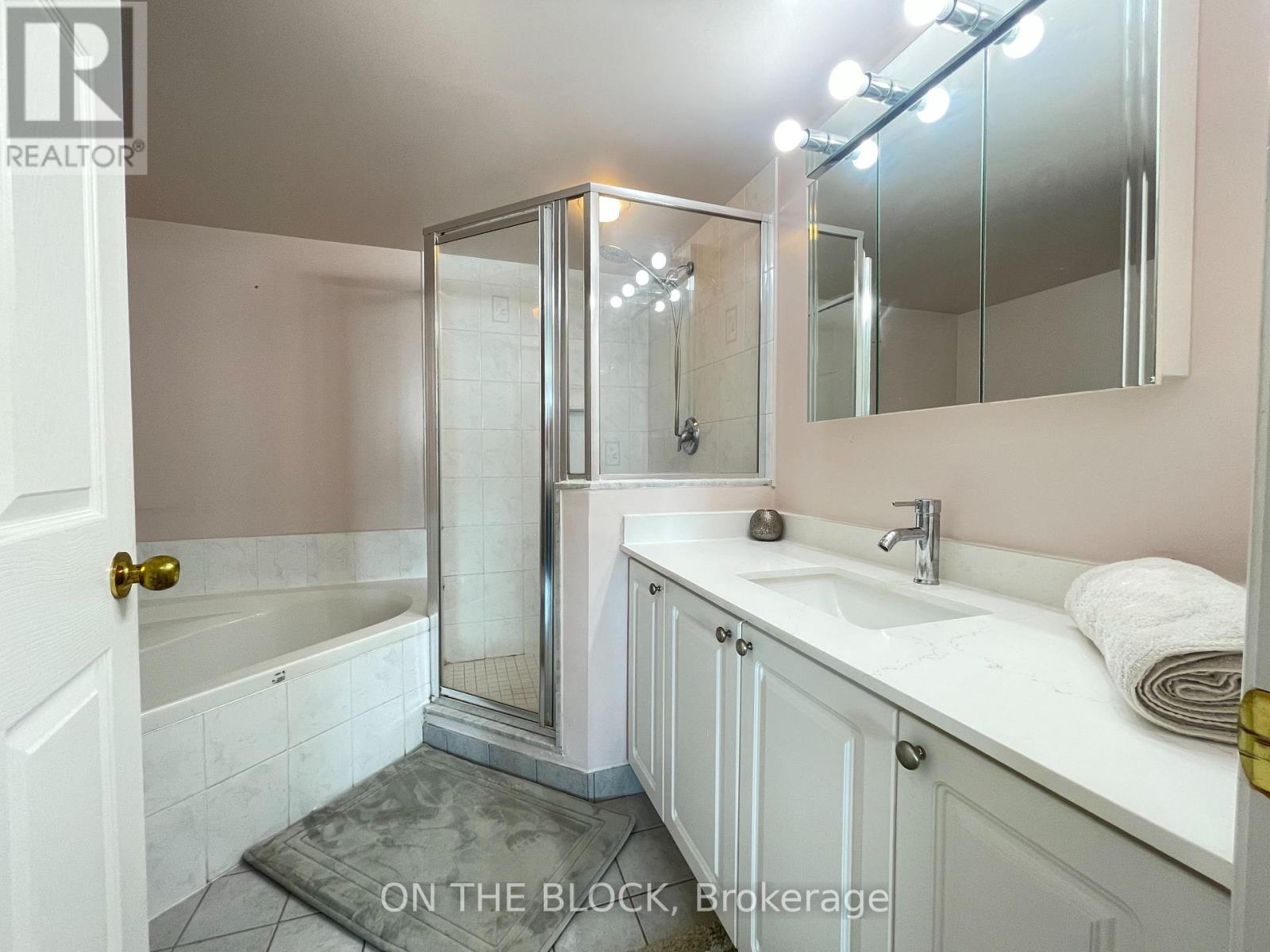 706 - 23 Oneida Crescent, Richmond Hill (Langstaff), Ontario  L4B 0A2 - Photo 16 - N12121823