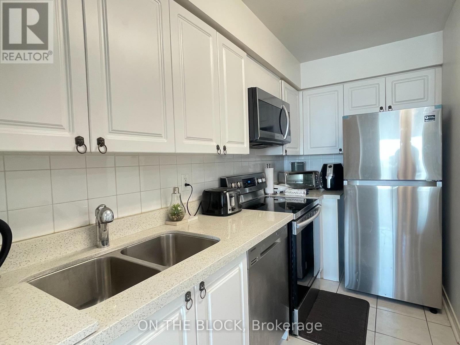 706 - 23 Oneida Crescent, Richmond Hill (Langstaff), Ontario  L4B 0A2 - Photo 33 - N12121823