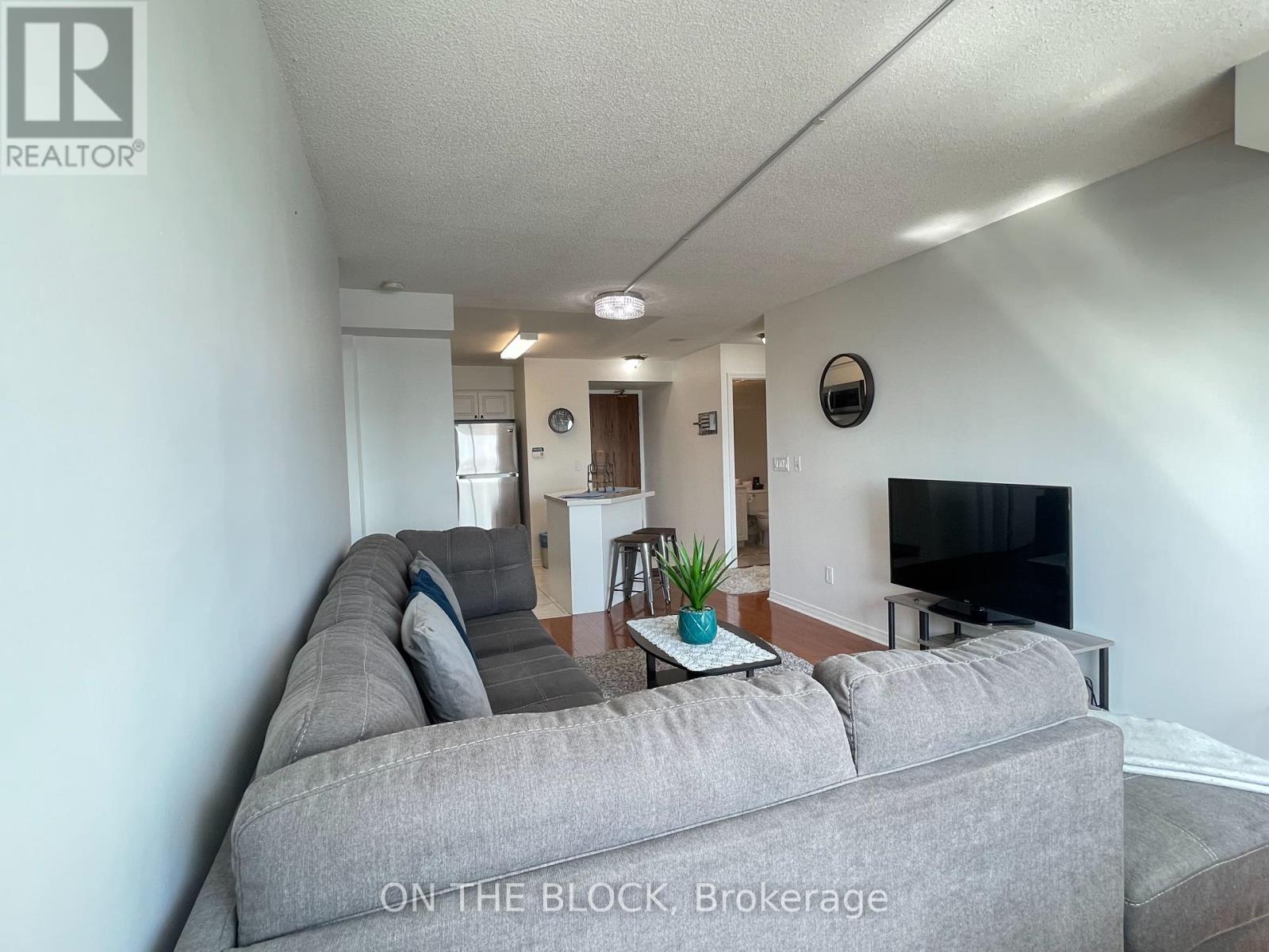 706 - 23 Oneida Crescent, Richmond Hill (Langstaff), Ontario  L4B 0A2 - Photo 9 - N12121823