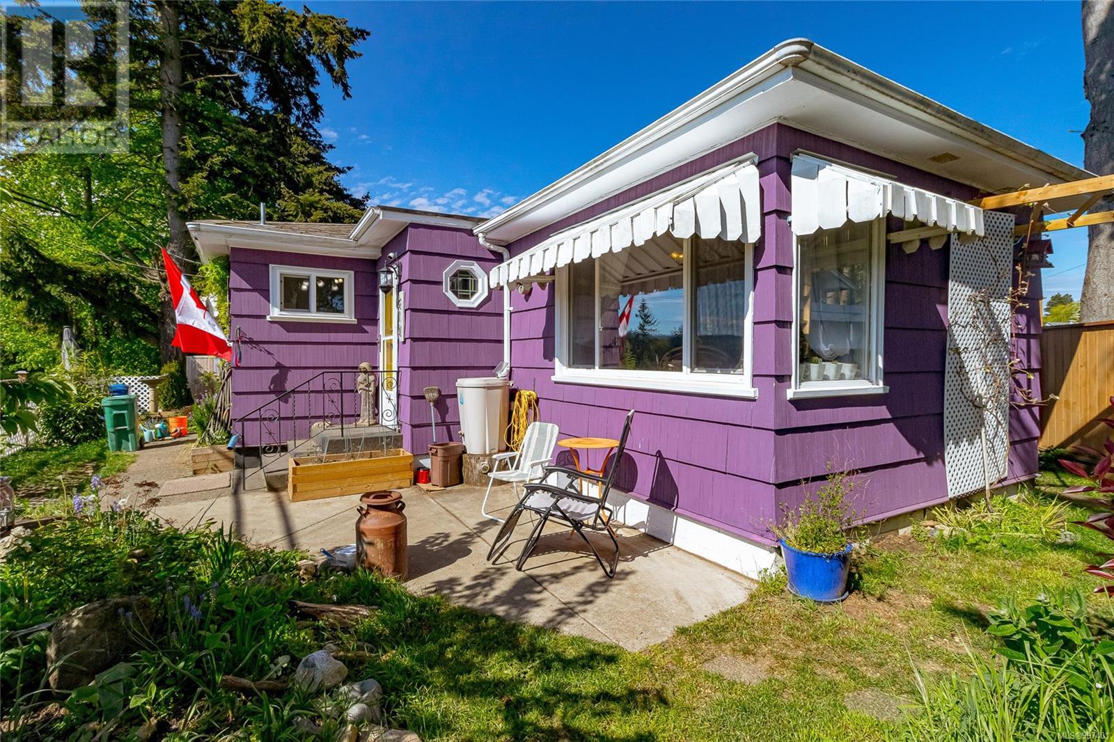 Property at 310 Harewood Rd image 2