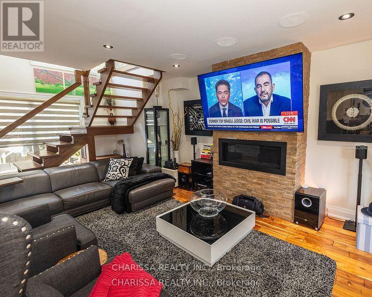 Upper - 60 Belvedere Drive, Oakville, Ontario  L6L 4B6 - Photo 12 - W12121822