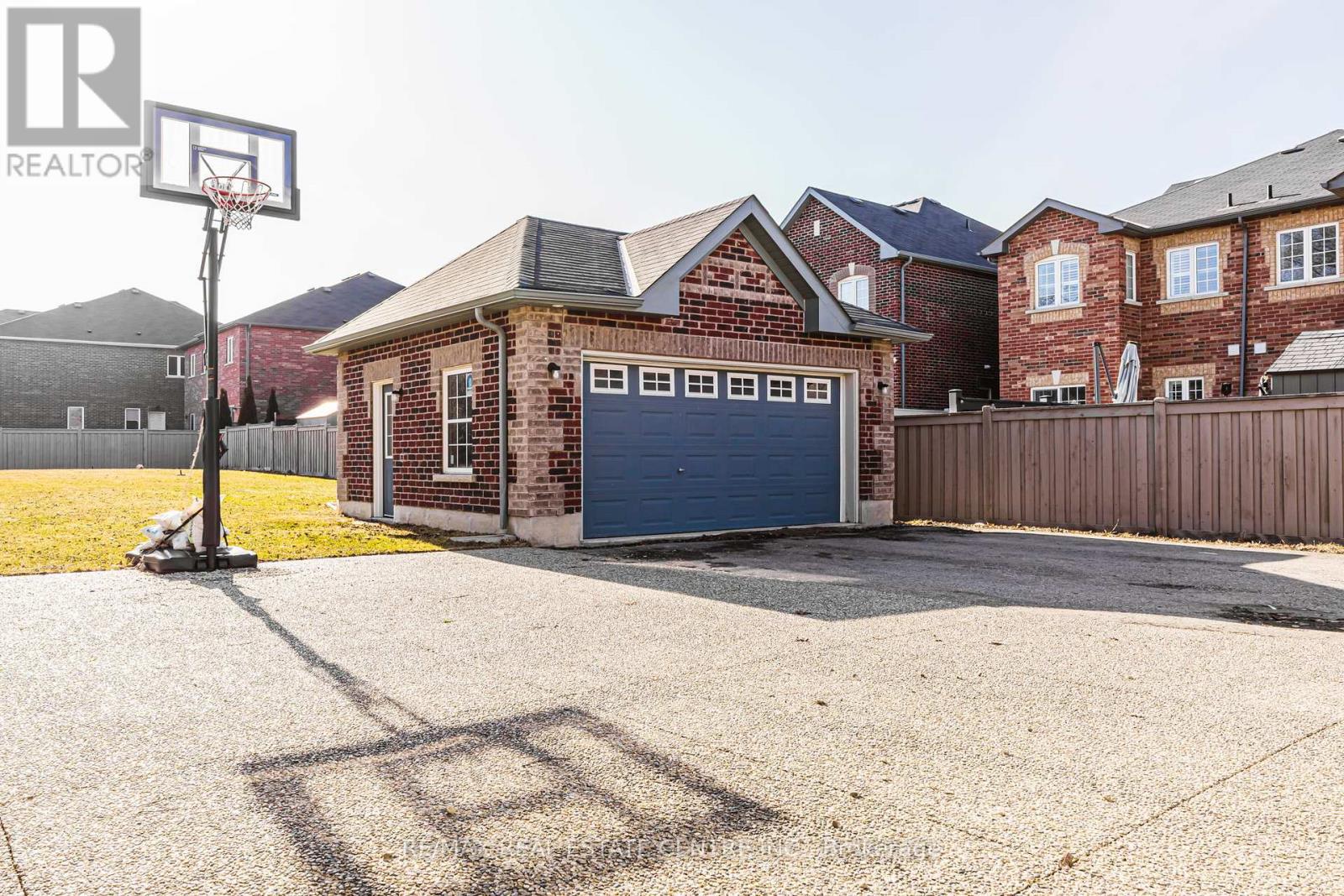 Property at 78 HOLLOWGROVE BOULEVARD image 2