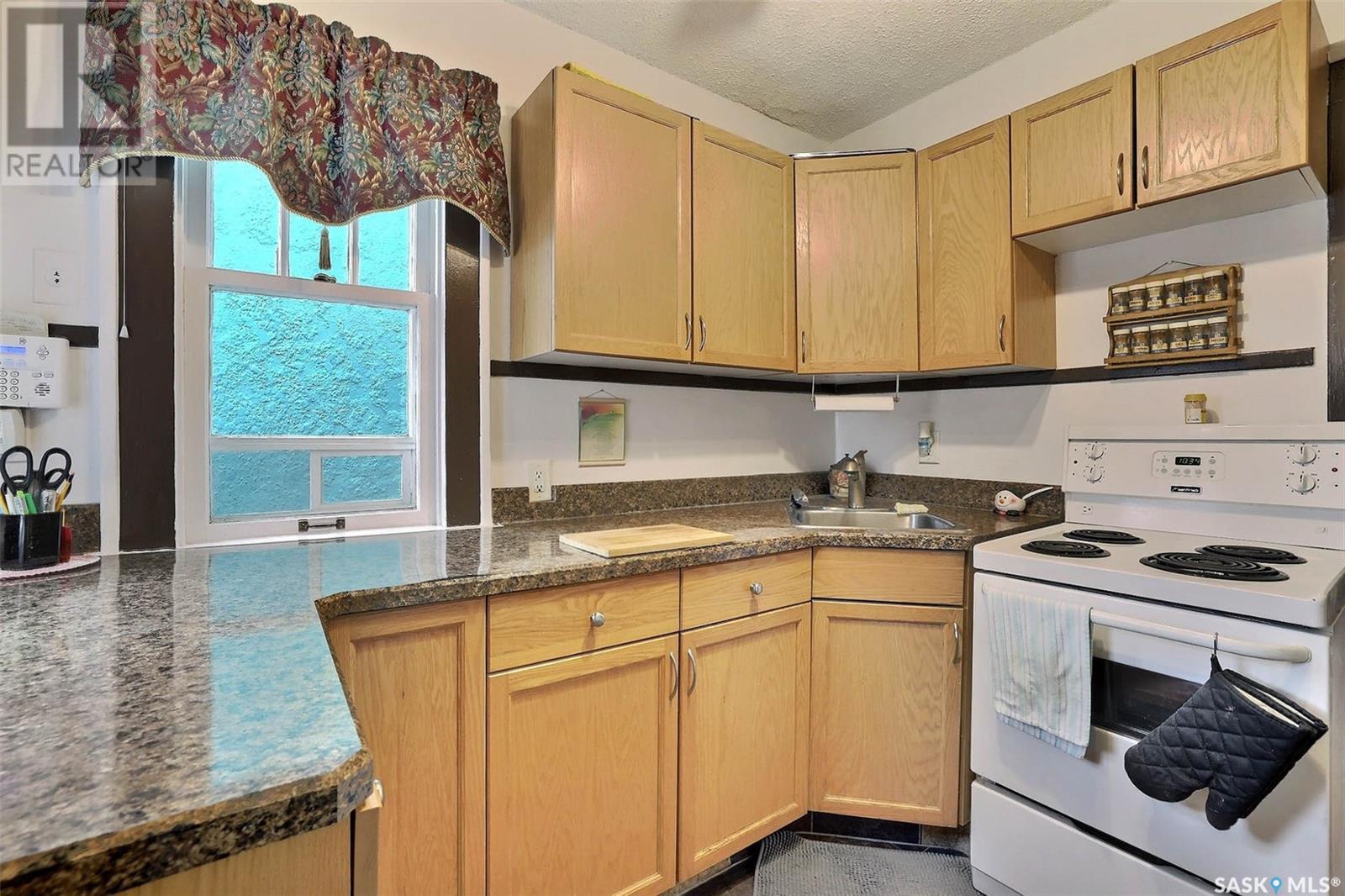 2257 Montreal Street, Regina, Saskatchewan  S4P 1L7 - Photo 16 - SK996877