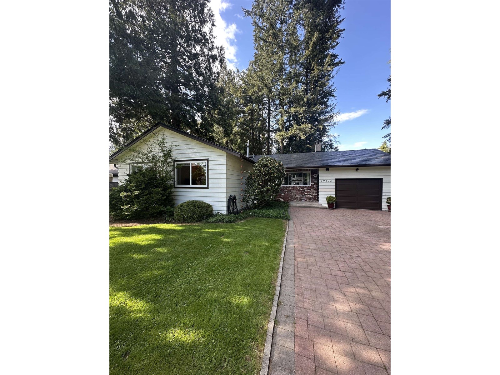 Property at 19833 36A AVENUE image 3