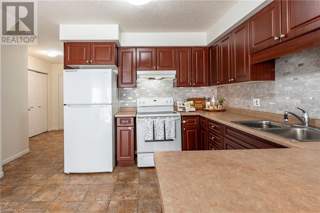 30 Fallowfield Drive, Kitchener, Ontario  N2C 0A8 - Photo 7 - 40724431