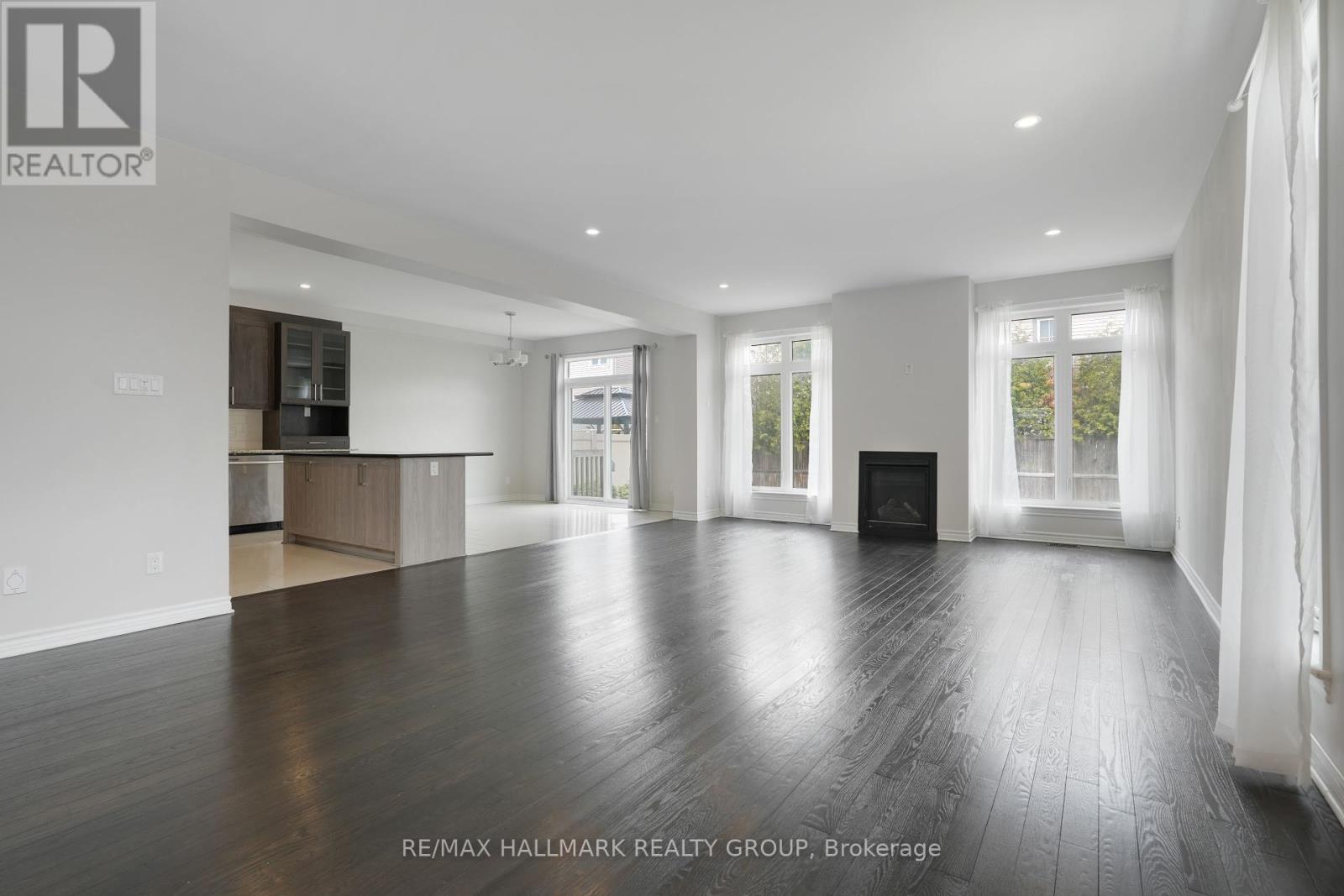 307 Brambling Way, Ottawa, Ontario  K2J 6E4 - Photo 9 - X12114528