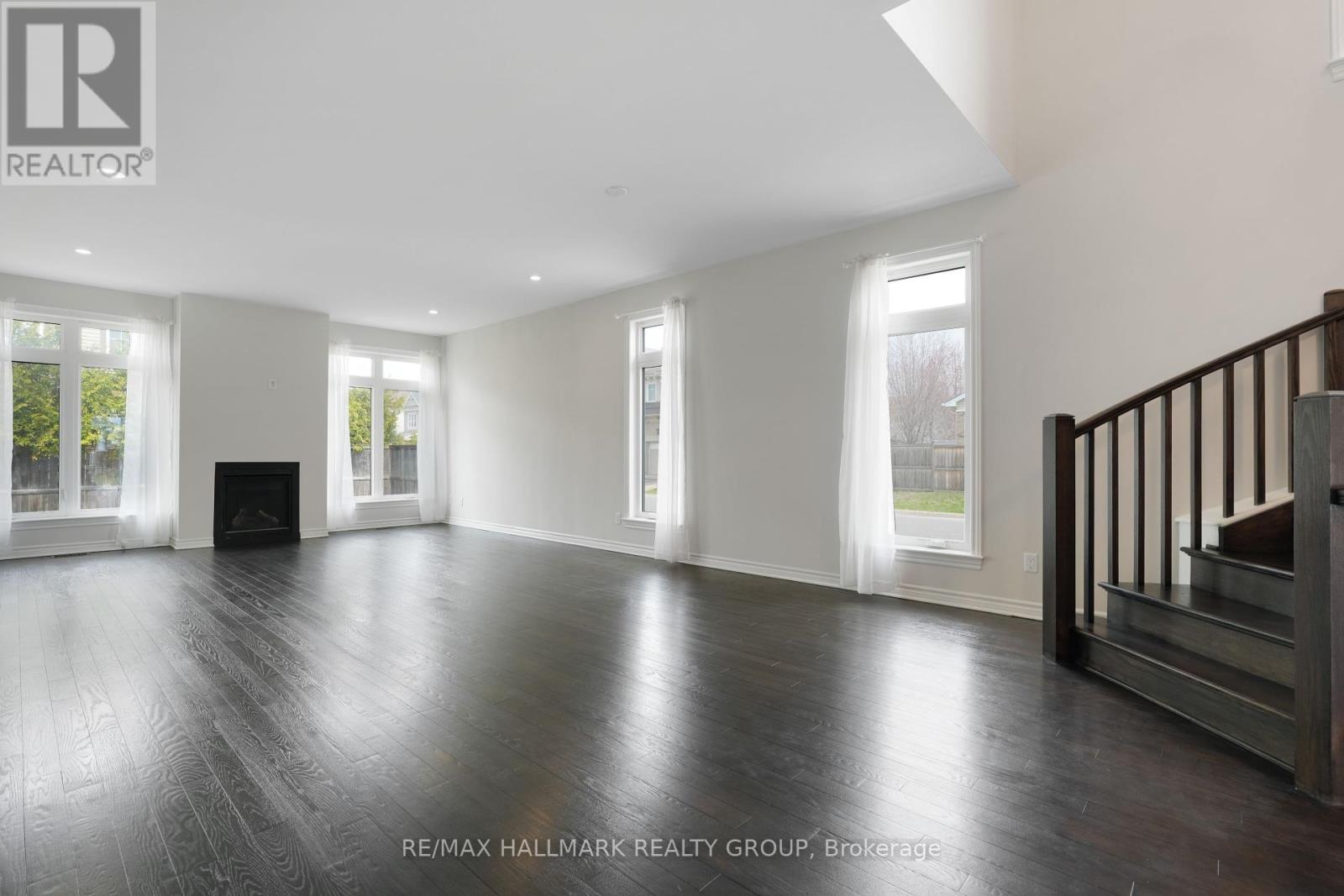 307 Brambling Way, Ottawa, Ontario  K2J 6E4 - Photo 6 - X12114528