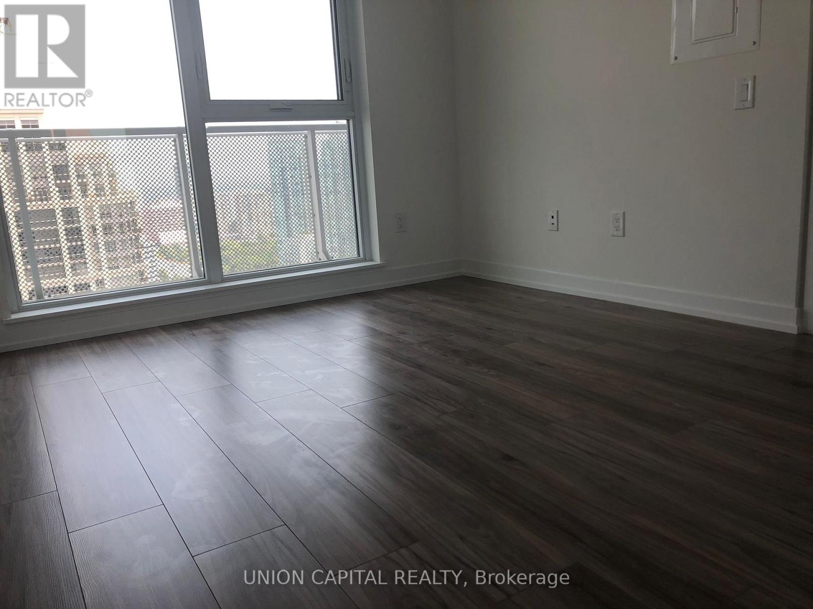 2807 - 4065 Confederation Parkway, Mississauga, Ontario  L5B 0L4 - Photo 5 - W12121839