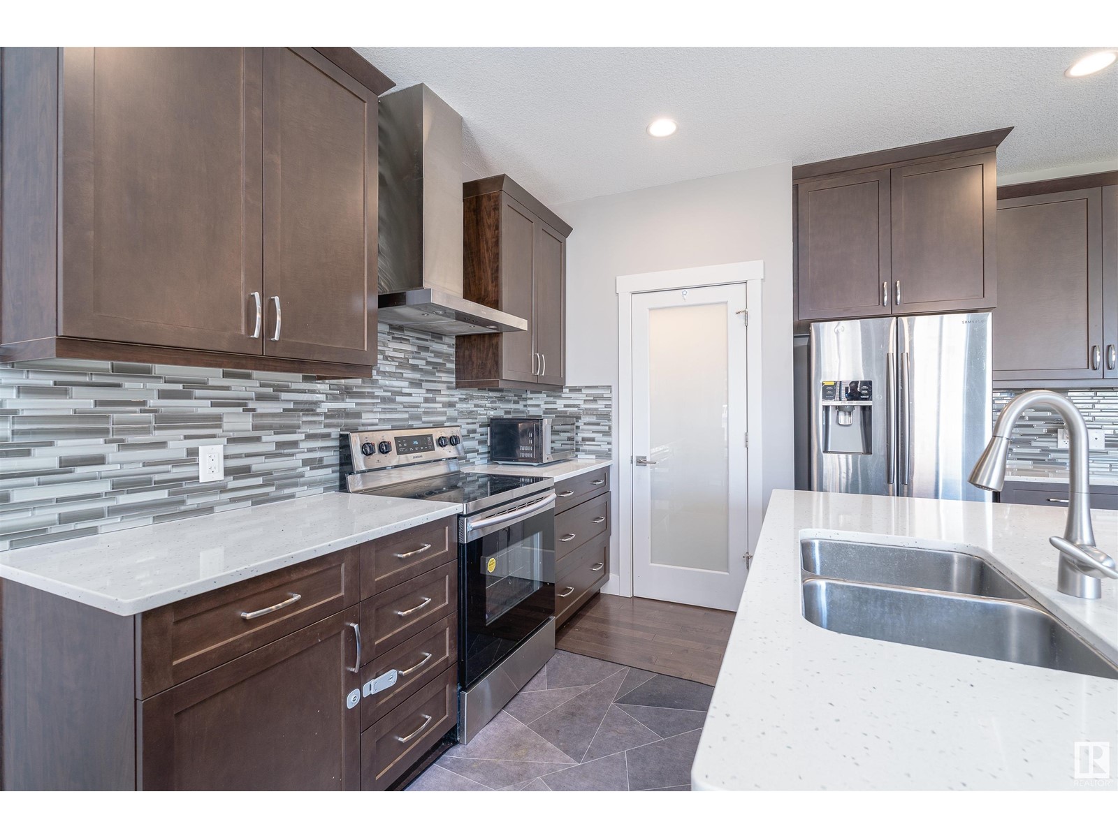 1719 164 St Sw, Edmonton, Alberta  T6W 3P6 - Photo 6 - E4434279