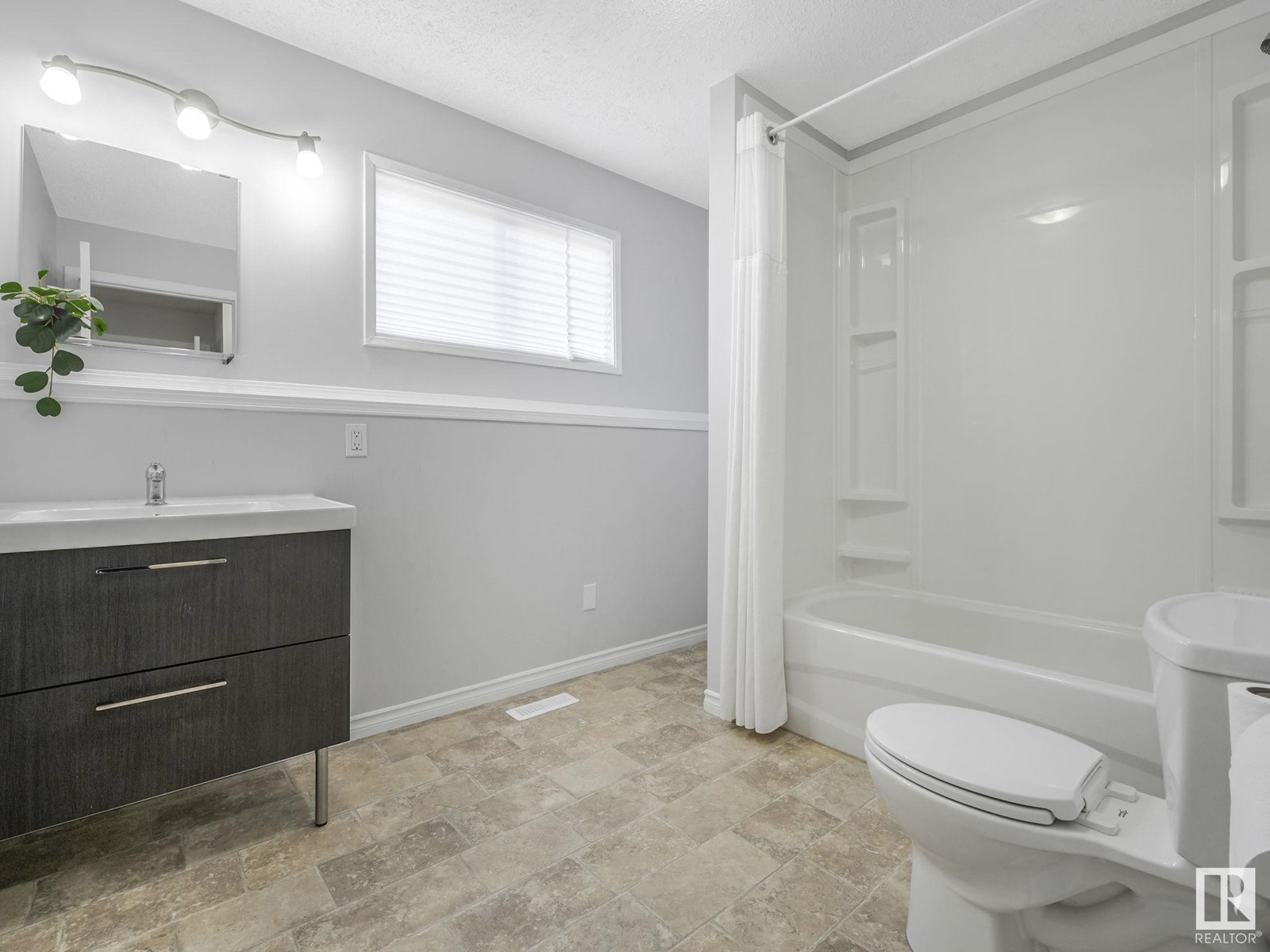 3604 17 Av Nw, Edmonton, Alberta  T6L 2N6 - Photo 32 - E4434284
