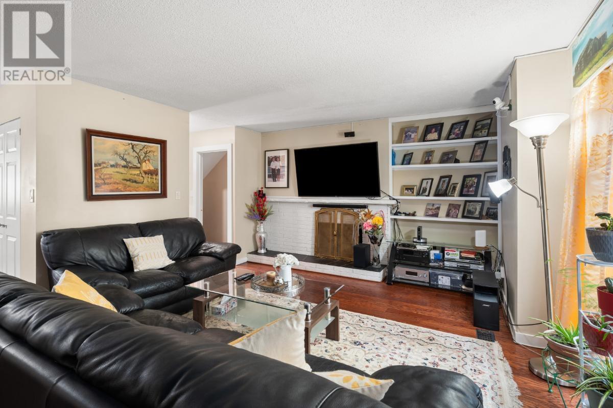 883 Old Lillooet Road, North Vancouver, British Columbia  V7J 2H6 - Photo 4 - R2997637