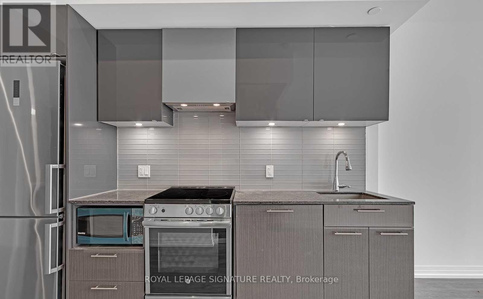 3709 - 251 Jarvis Street, Toronto, Ontario  M5B 0C3 - Photo 4 - C12121859