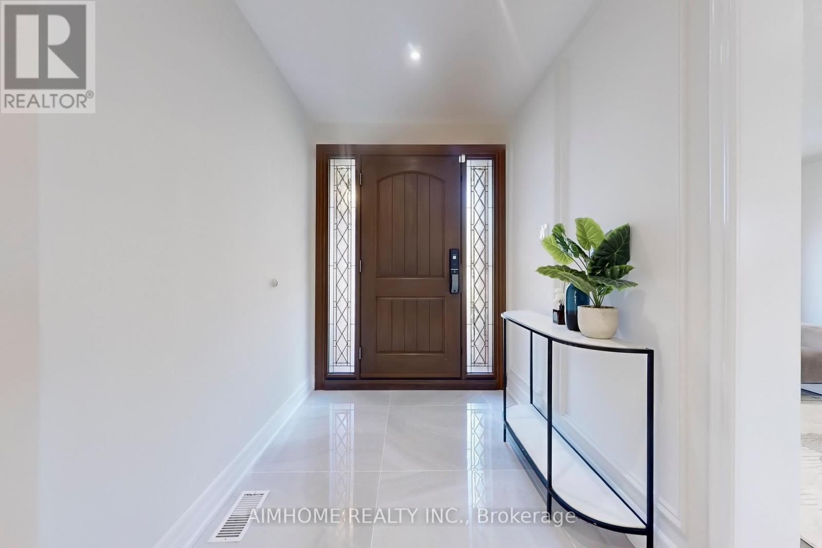 Property at 24 TILMAN CIRCLE image 4