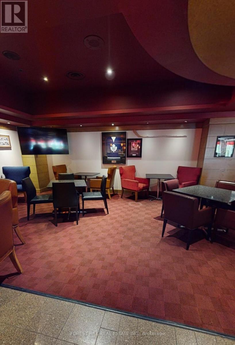 Chelsea Hotel (Monarchs) - 33 Gerrard Street W, Toronto, Ontario  M5G 1Z4 - Photo 10 - C12115760