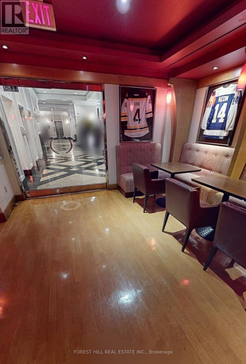 Chelsea Hotel (Monarchs) - 33 Gerrard Street W, Toronto, Ontario  M5G 1Z4 - Photo 14 - C12115760