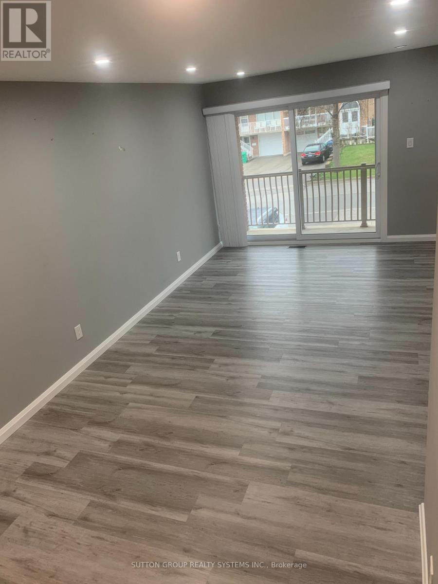 Upper - 4087 Clevedon Drive, Mississauga, Ontario  L4Z 1J4 - Photo 8 - W12003751