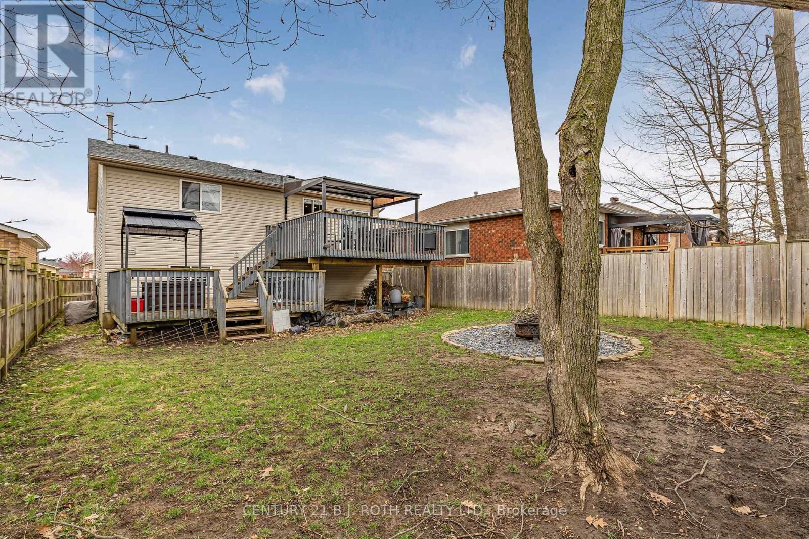 11 Masters Drive, Barrie, Ontario  L4M 6W4 - Photo 31 - S12111904