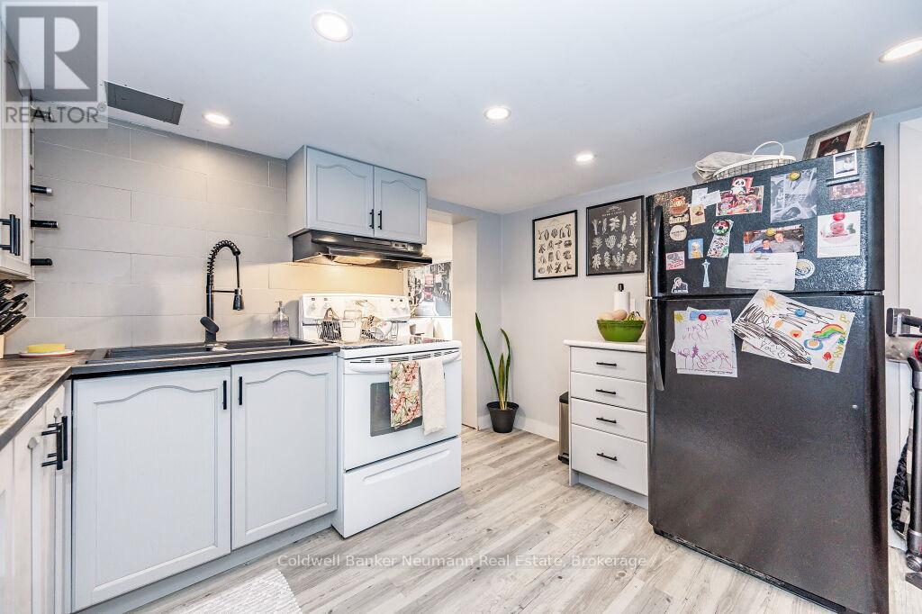 70 Freeman Avenue, Guelph, Ontario  N1H 4T3 - Photo 30 - X12118874
