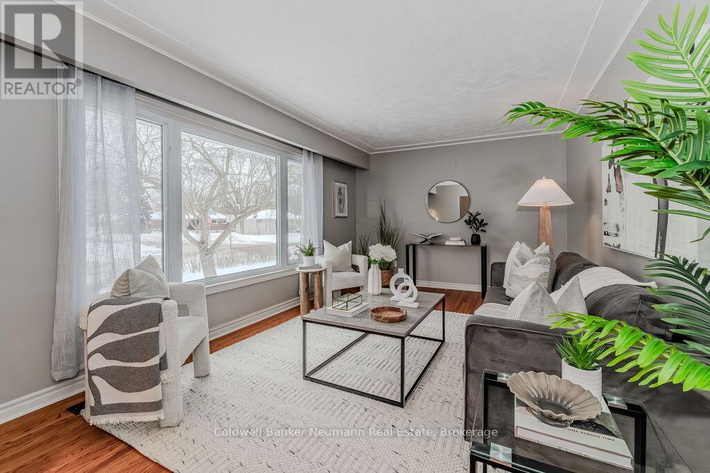 Property at 70 FREEMAN AVENUE image 5