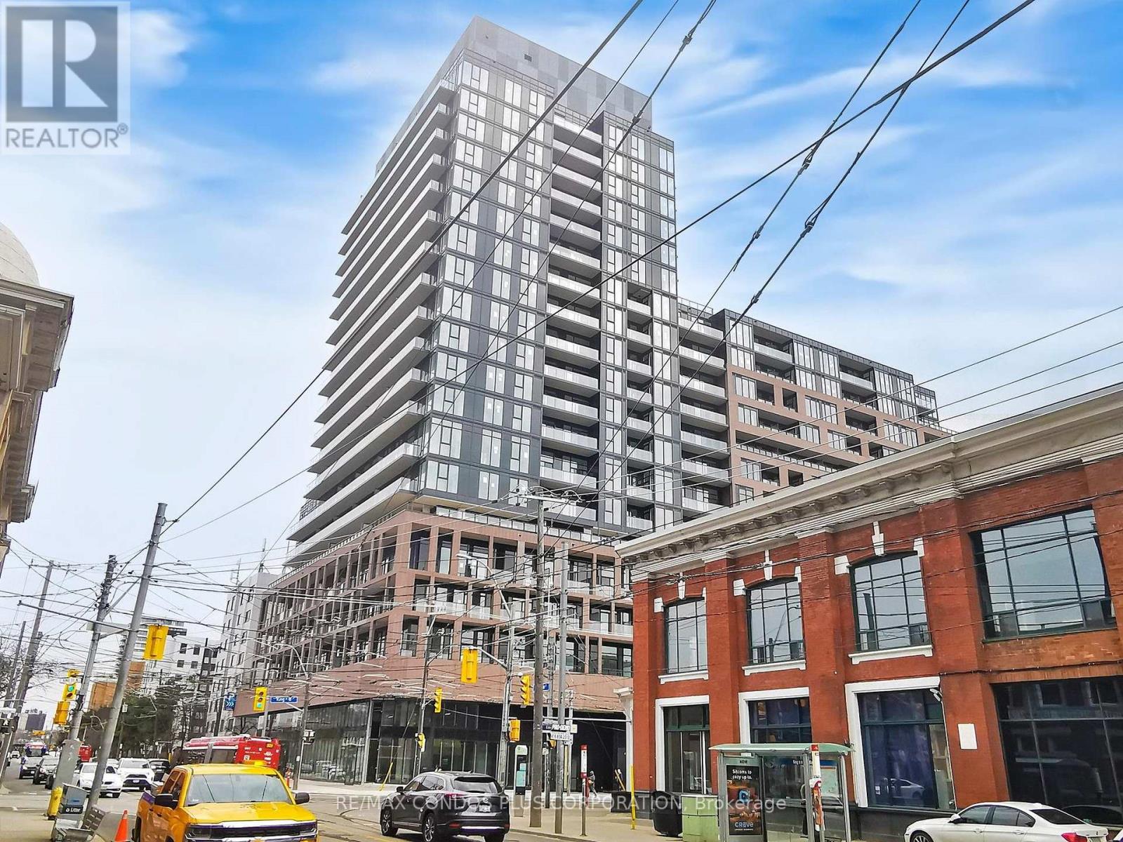 319 - 285 DUFFERIN STREET, Toronto, Ontario