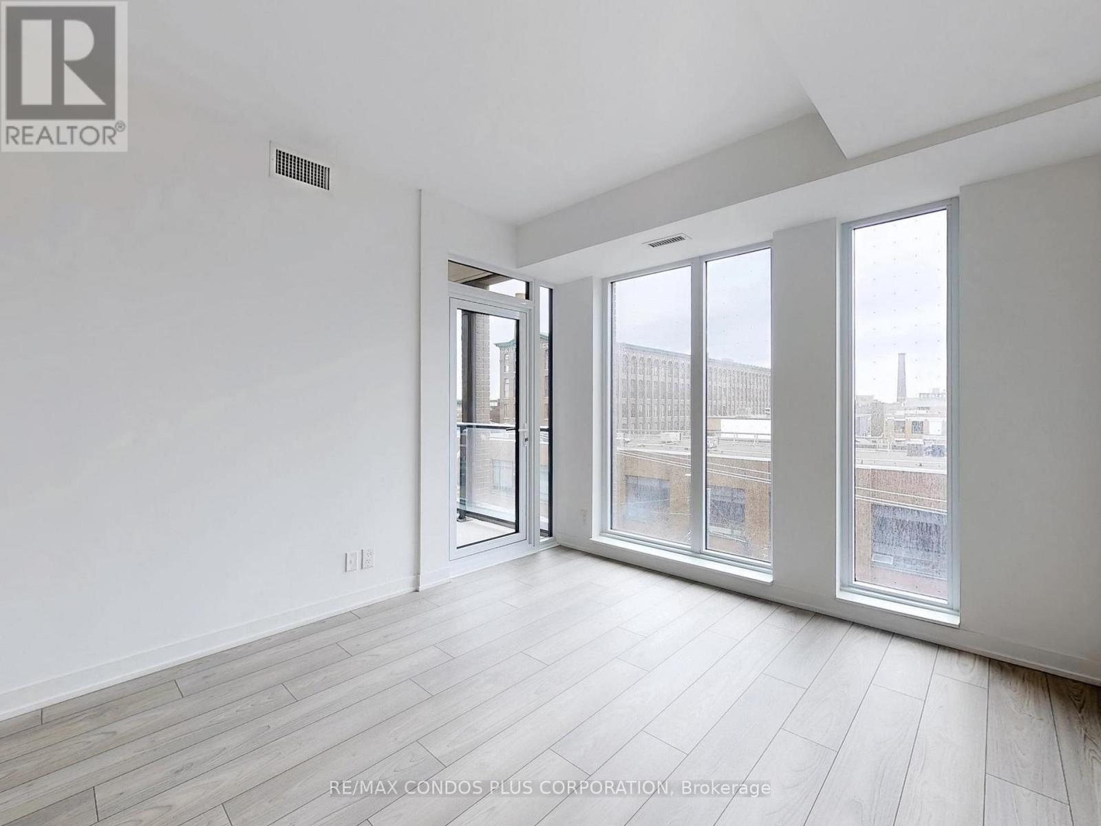 319 - 285 Dufferin Street, Toronto, Ontario  M6K 1Z7 - Photo 13 - W12121881