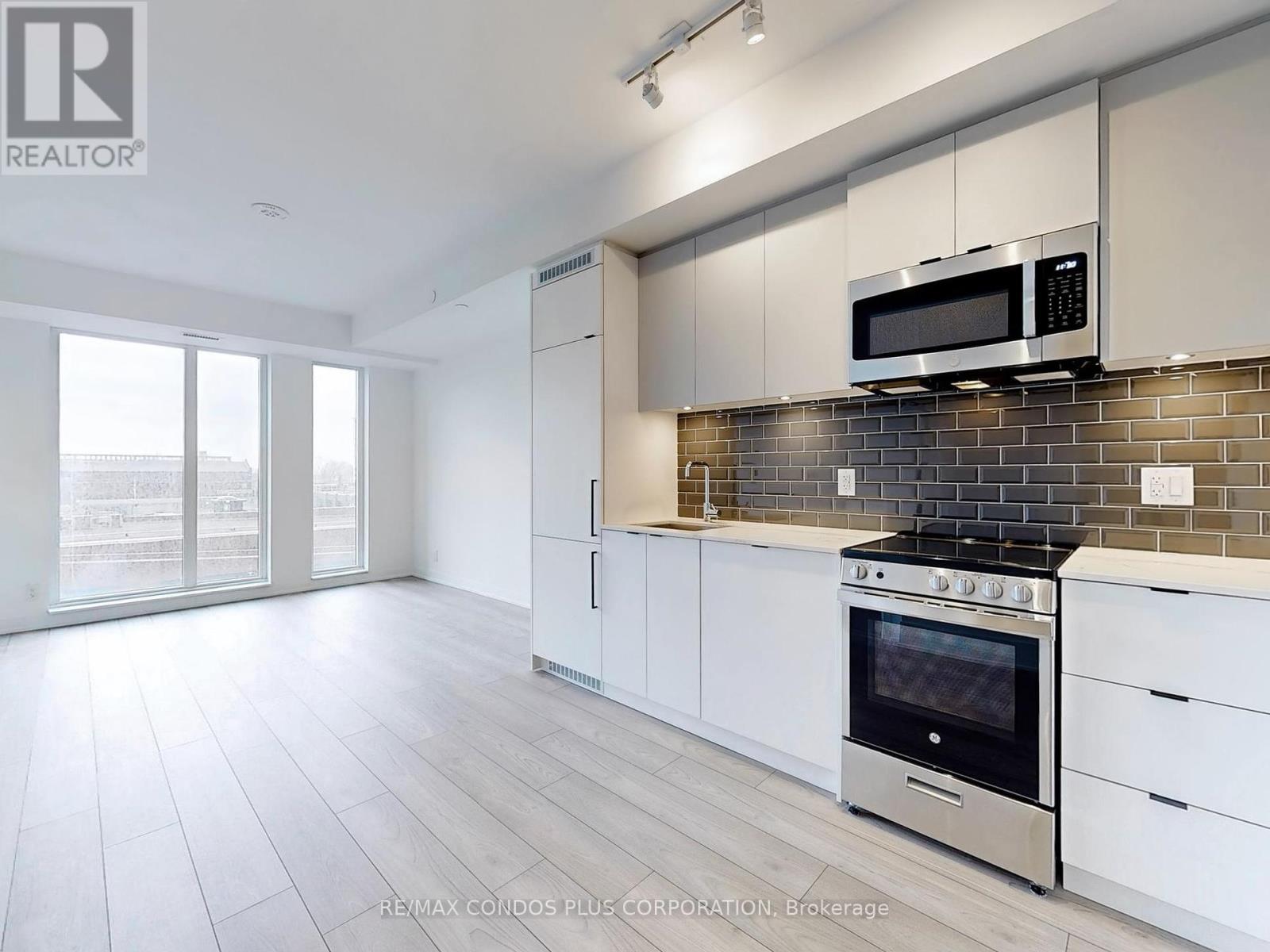 319 - 285 Dufferin Street, Toronto, Ontario  M6K 1Z7 - Photo 8 - W12121881