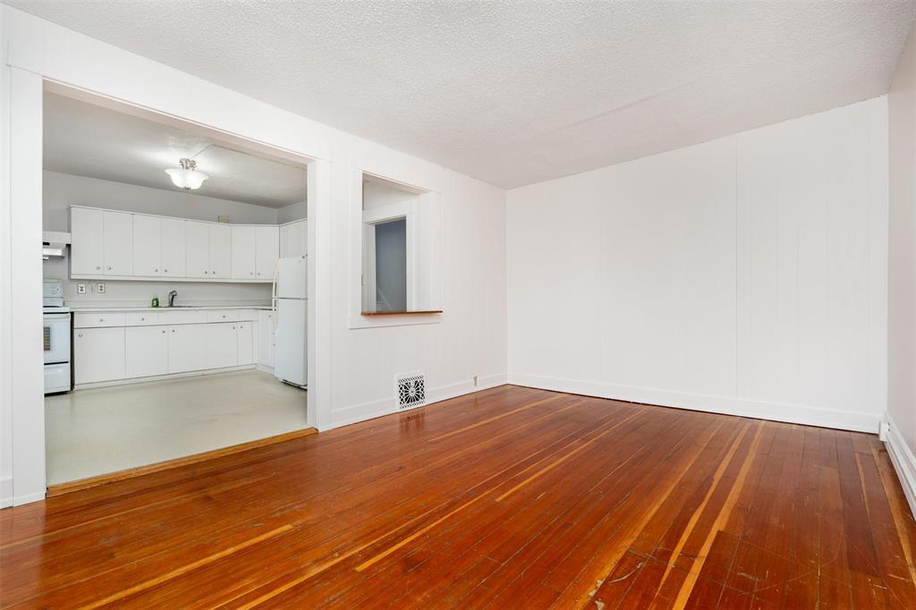 279 Aubrey Street, Winnipeg, Manitoba  R3G 2J3 - Photo 2 - 202509593