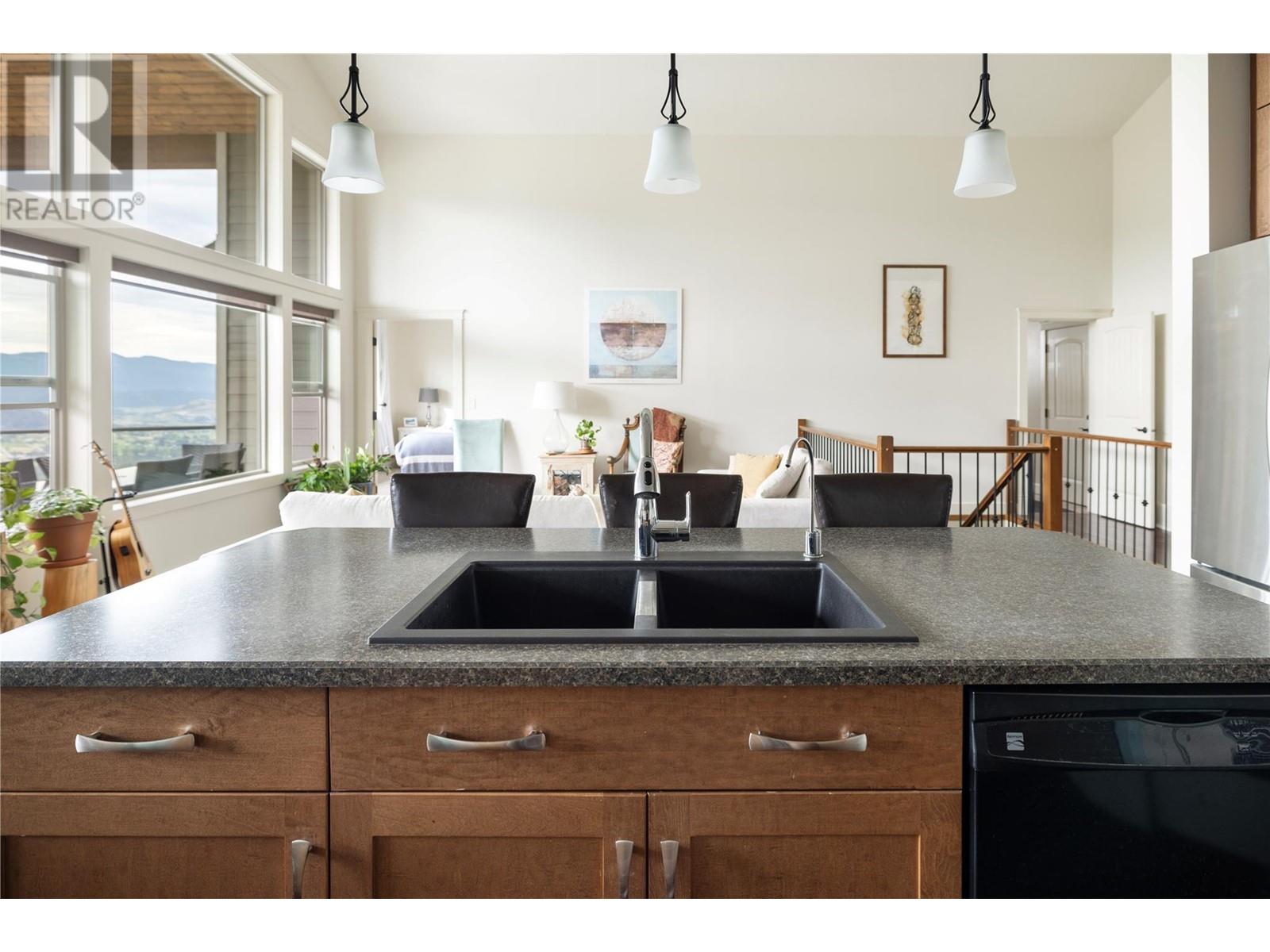 7221 Silver Ridge Drive, Vernon, British Columbia  V1B 4C6 - Photo 15 - 10340425