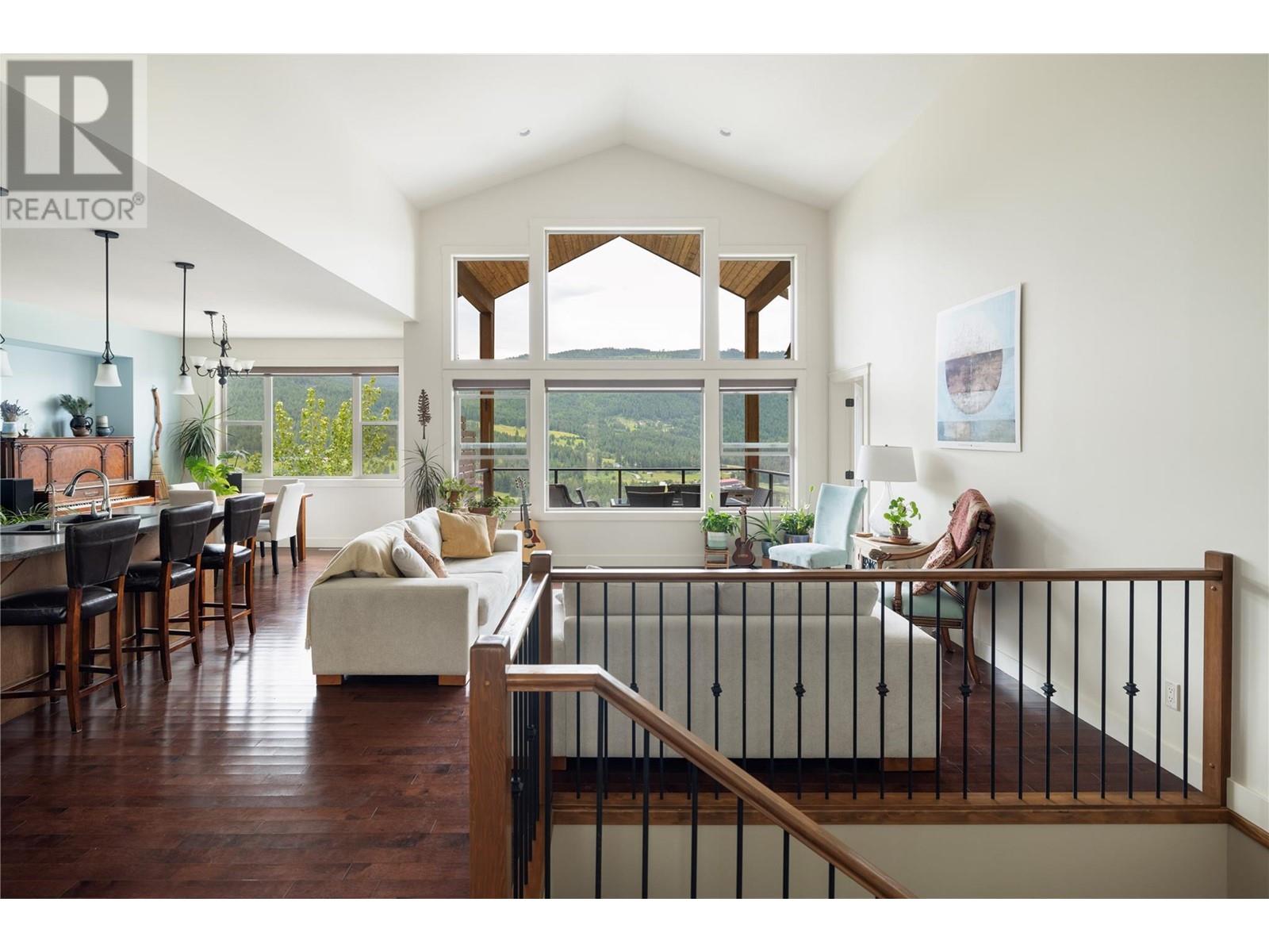 7221 Silver Ridge Drive, Vernon, British Columbia  V1B 4C6 - Photo 11 - 10340425