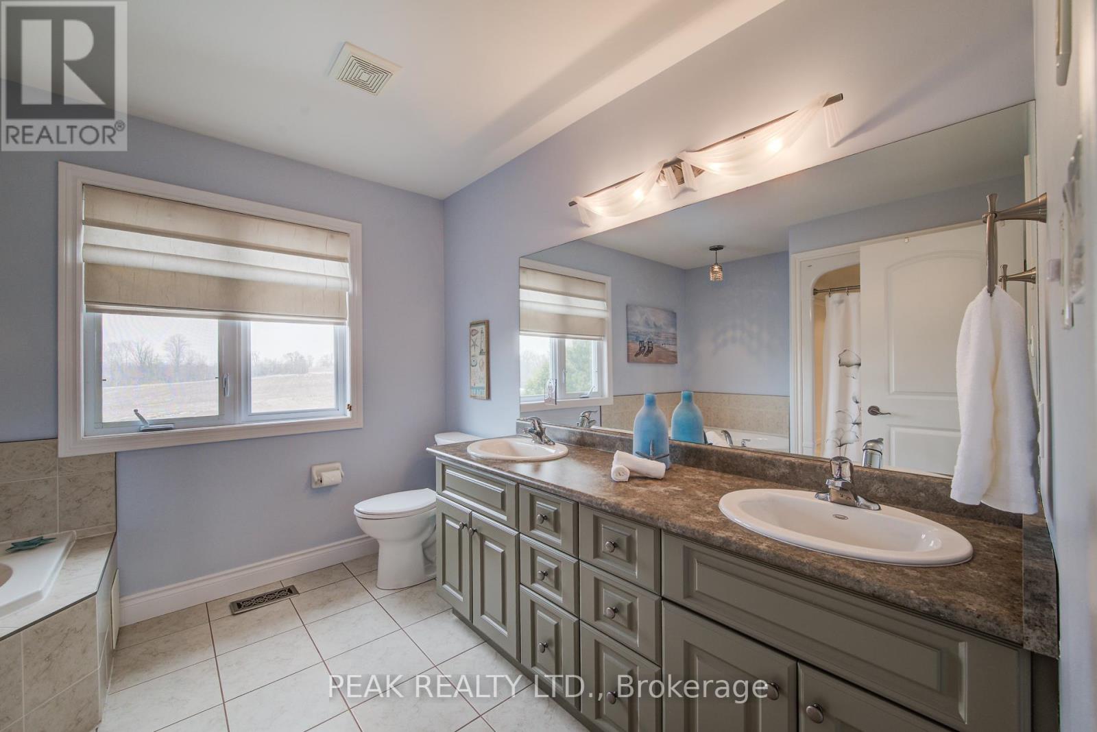 24 Applewood Street, Blandford-Blenheim, Ontario  N0J 1S0 - Photo 28 - X12121902