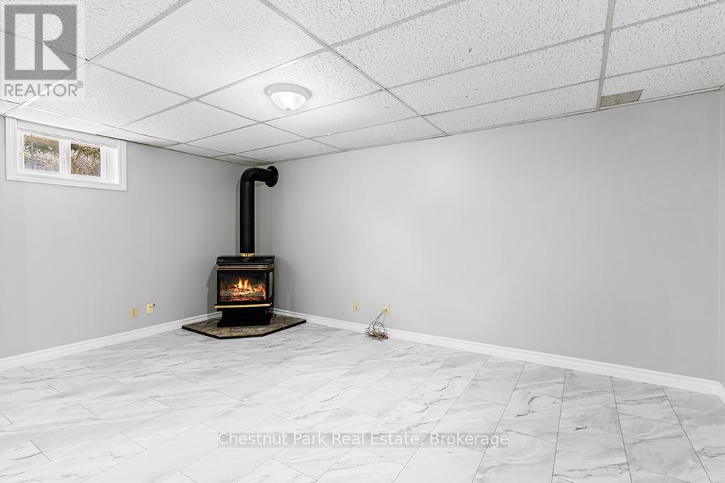 717 5th Street E, Owen Sound, Ontario  N4K 1E4 - Photo 24 - X12119134
