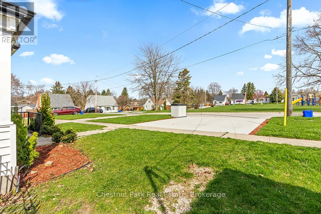 717 5th Street E, Owen Sound, Ontario  N4K 1E4 - Photo 33 - X12119134