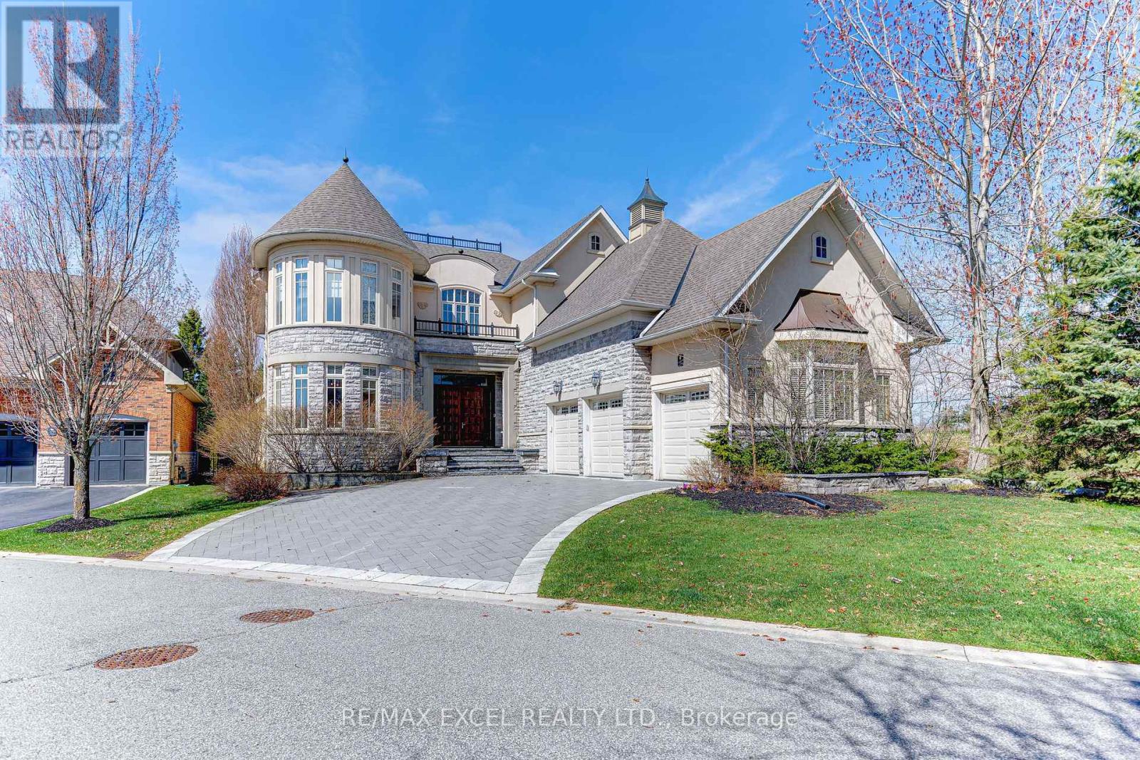 Property at 8 COUNTRY CLUB DRIVE image 4