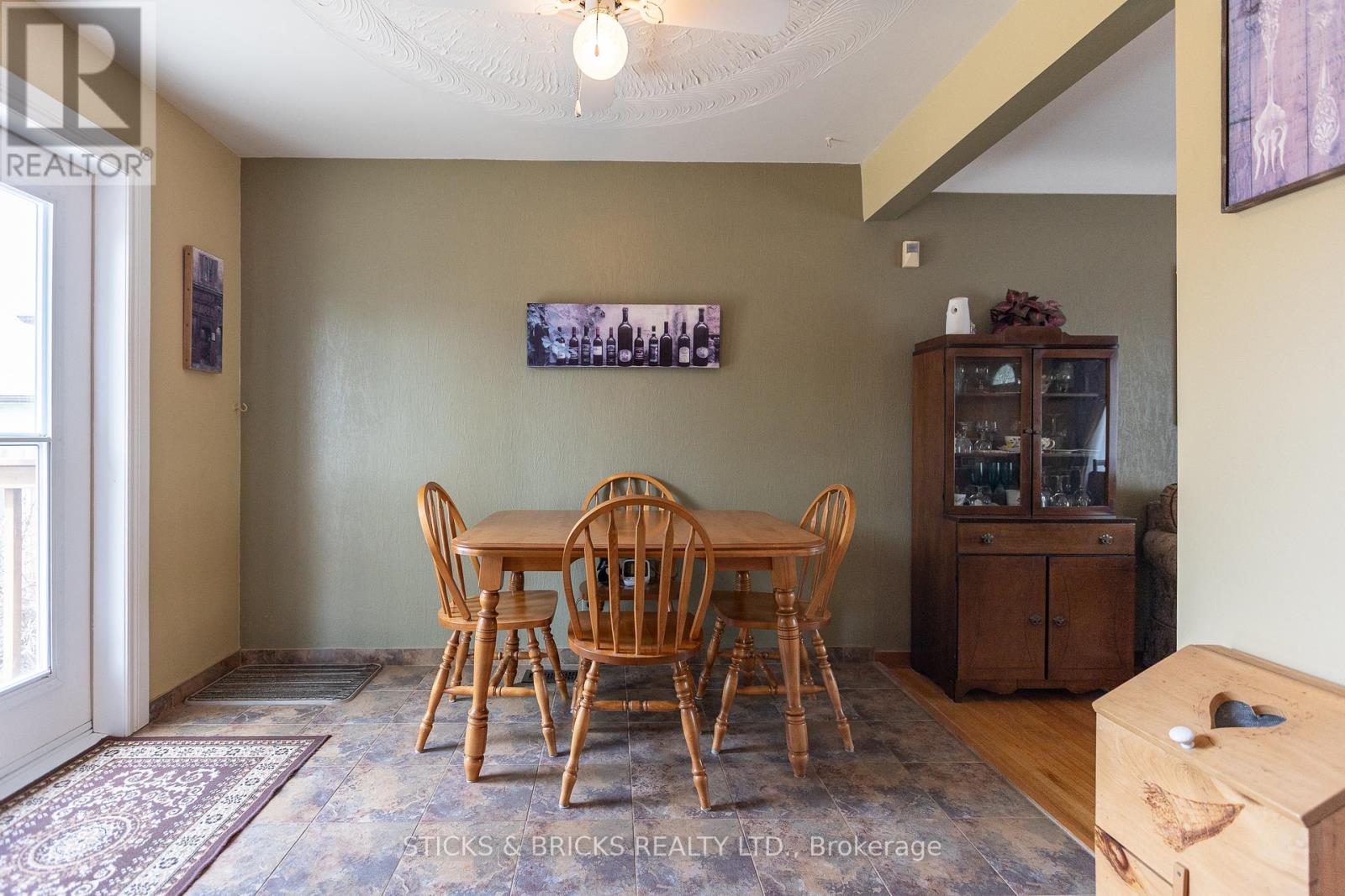 6690 Margaret Street, Niagara Falls (Arad/fallsview), Ontario  L2G 2V3 - Photo 9 - X12121906