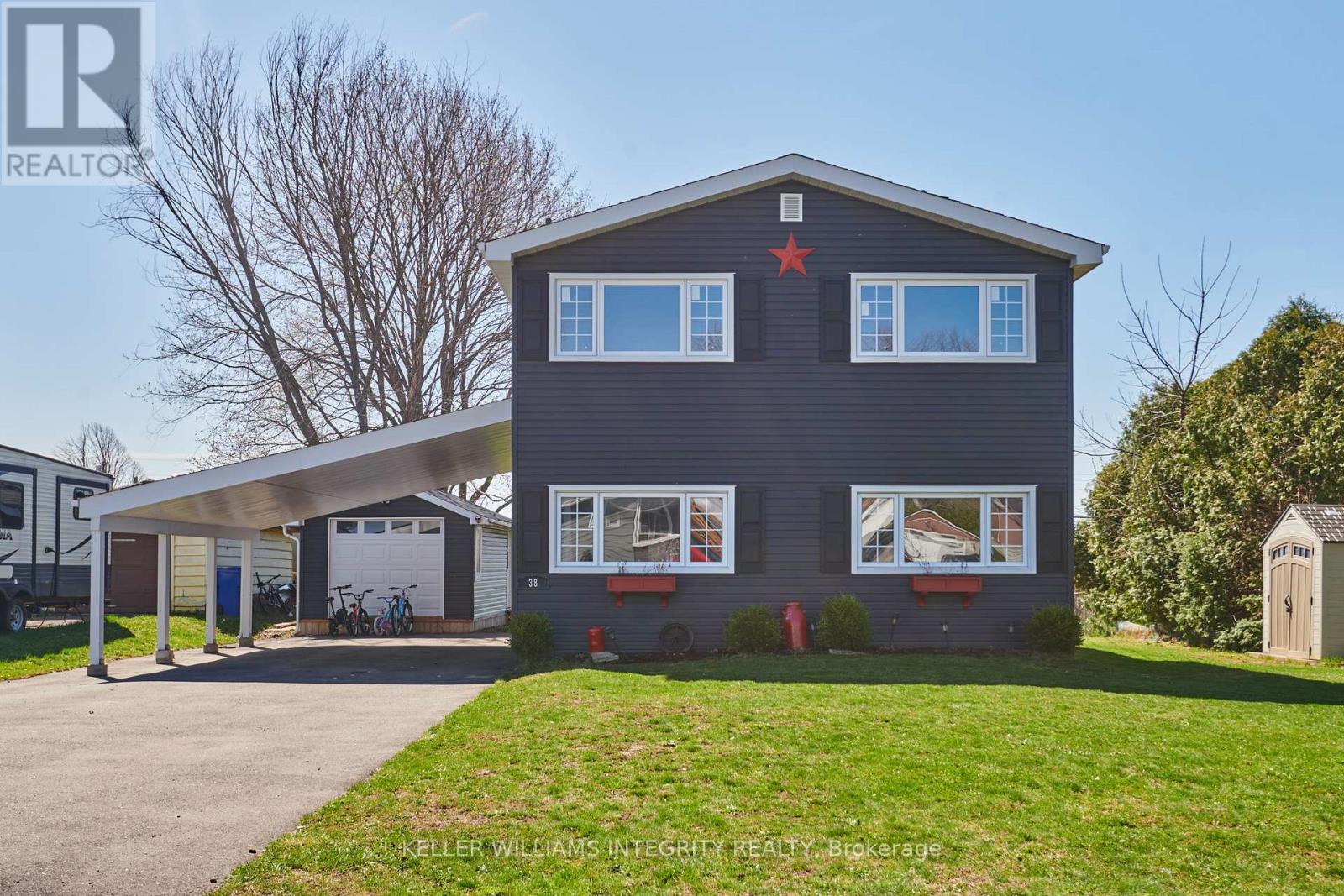38 ST LAWRENCE STREET, South Stormont, Ontario