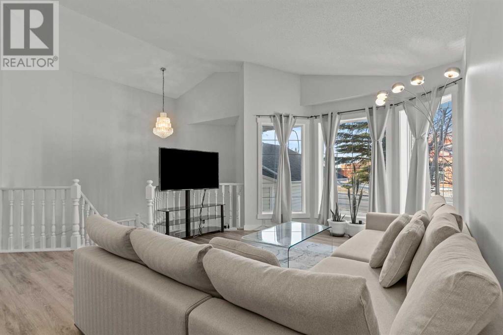 Property at 358 Hawkstone Drive NW image 2