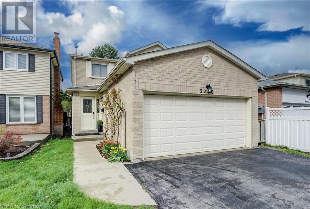 3210 Anderson Crescent, Mississauga, Ontario  L5N 2Y5 - Photo 2 - 40722111