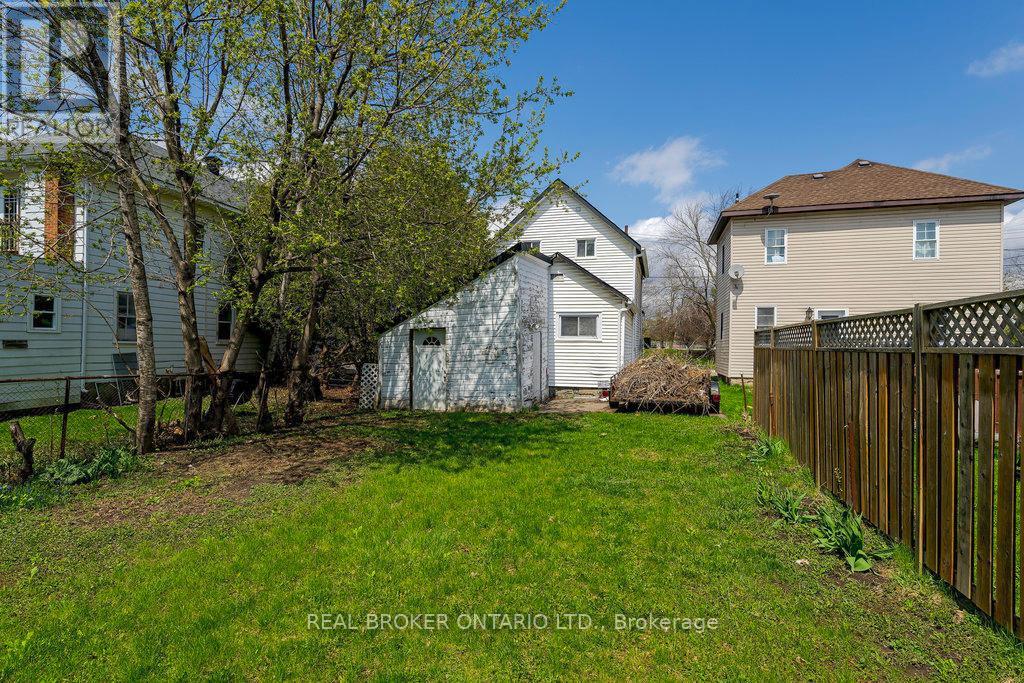 9 Lombard Street, Smiths Falls, Ontario  K7A 4E8 - Photo 26 - X12121924