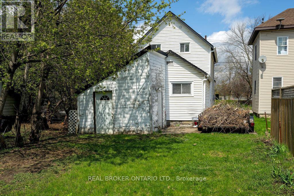 9 Lombard Street, Smiths Falls, Ontario  K7A 4E8 - Photo 27 - X12121924