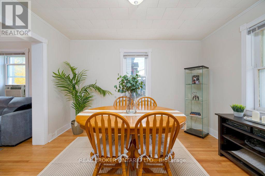 9 Lombard Street, Smiths Falls, Ontario  K7A 4E8 - Photo 5 - X12121924