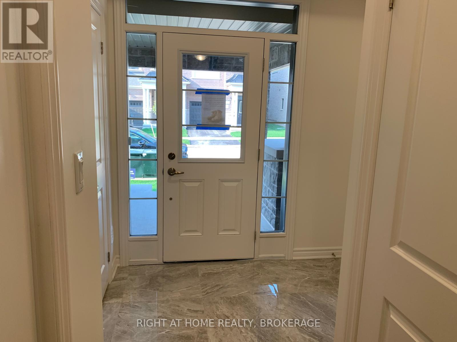 1174 Restivo Lane, Milton, Ontario  L9E 1N8 - Photo 6 - W12121946