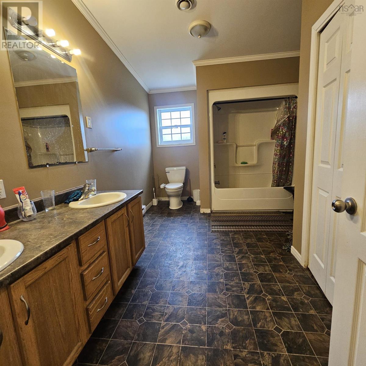 1210 Grand Lake Road, Sydney, Nova Scotia  B1M 1A2 - Photo 14 - 202509728
