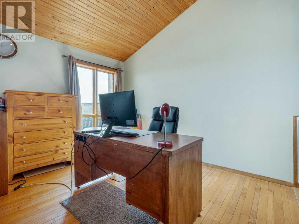 15 Pineridge Crescent, Pincher Creek, Alberta  T0K 1W0 - Photo 12 - A2212834