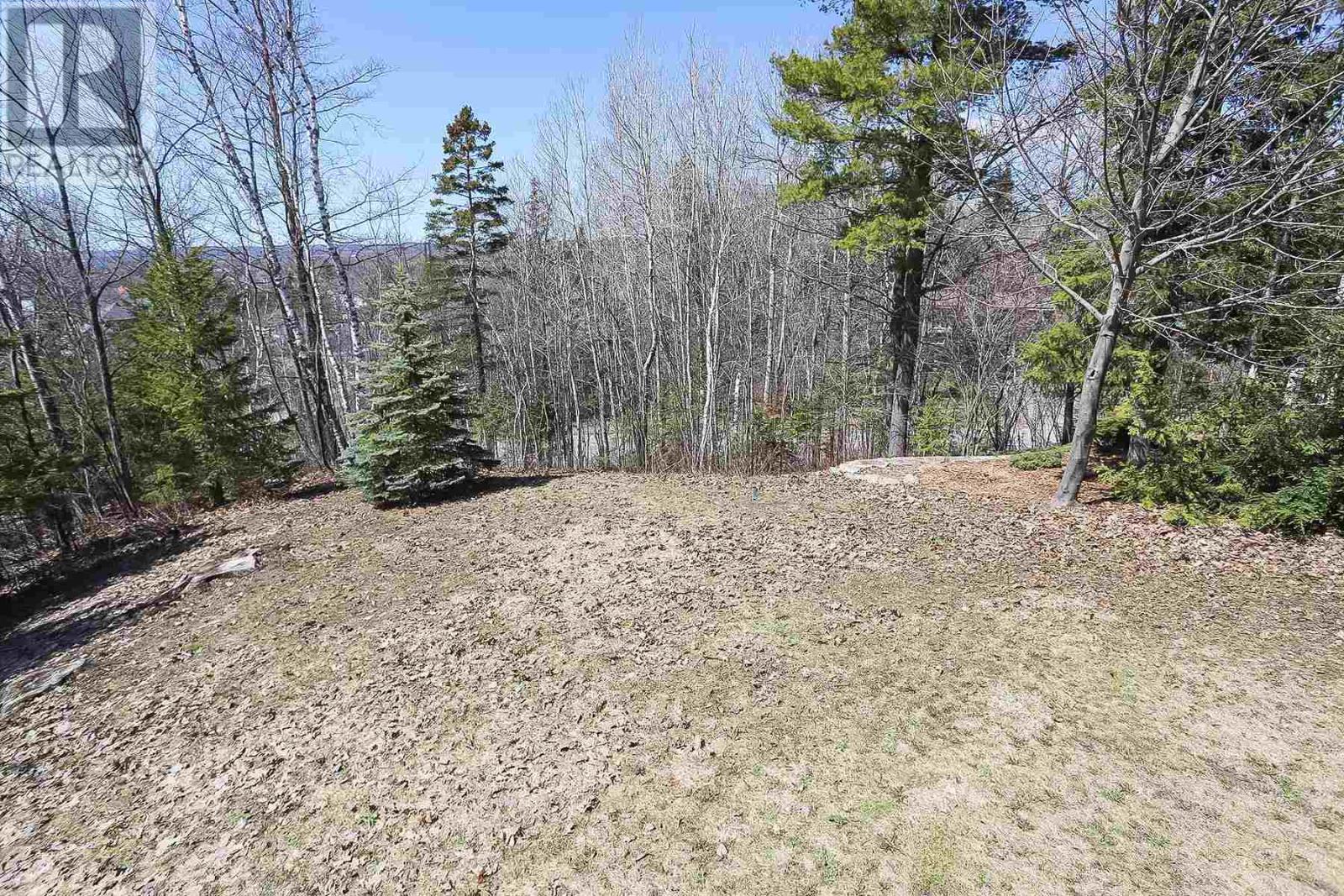 42 Cody Point Ct, Sault Ste. Marie, Ontario  P6B 6L8 - Photo 9 - SM250909